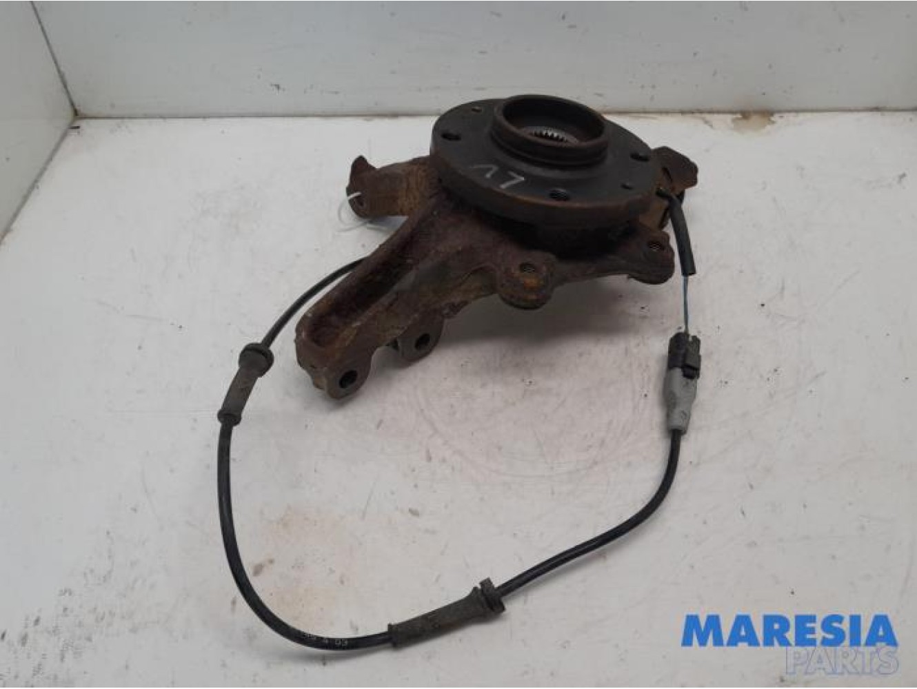 Peugeot - 308 - Fusee links-voor