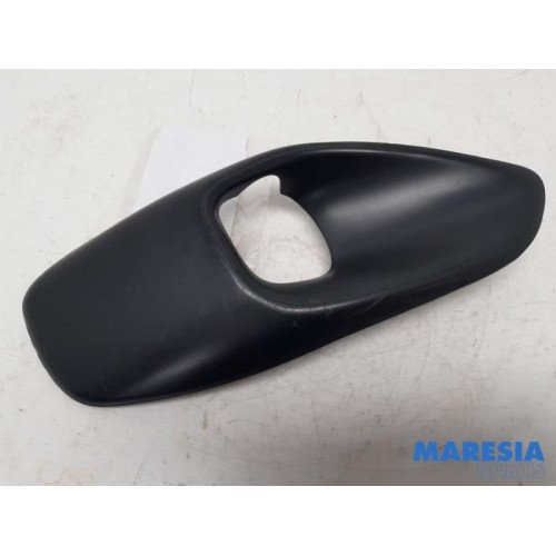 Citroen - C4 Picasso - Plaque de protection feu antibrouillard droit