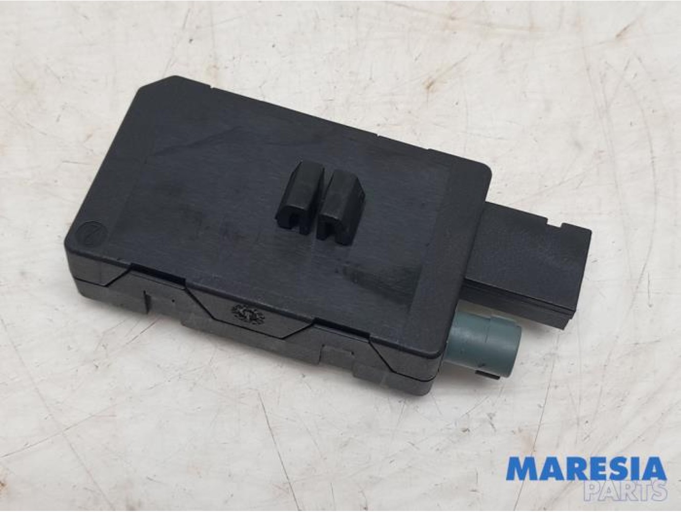 Citroen - C4 Picasso - Antenna Amplifier