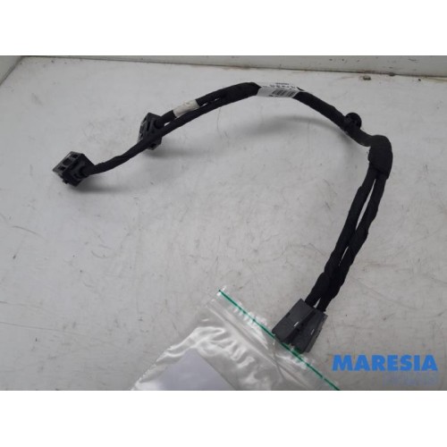Citroen - C4 Picasso - AUX / USB connection