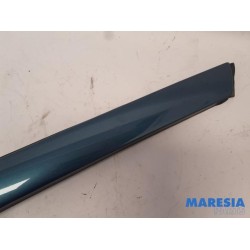 Citroen - C4 Picasso - Frontscreen frame