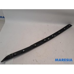 Citroen - C4 Picasso - Frontscreen frame