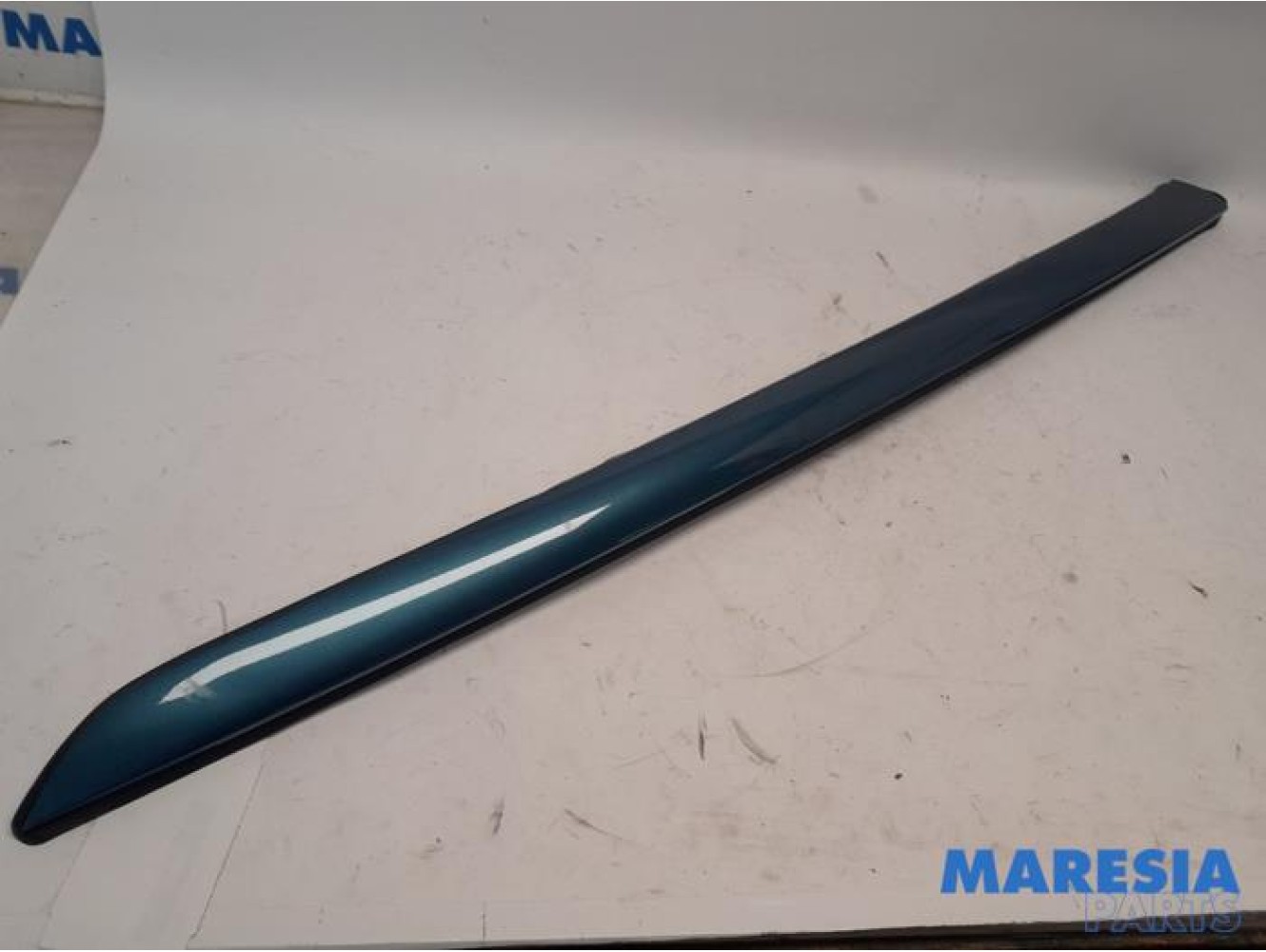 Citroen - C4 Picasso - Frontscreen frame