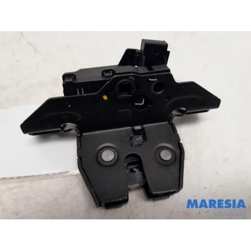 Opel - Karl - Tailgate lock mechanism