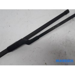 Peugeot - 308 - Front wiper arm