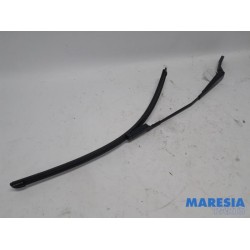 Peugeot - 308 - Front wiper arm
