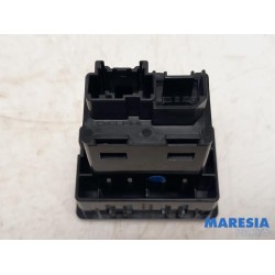 Opel - Karl - AUX/USB aansluiting