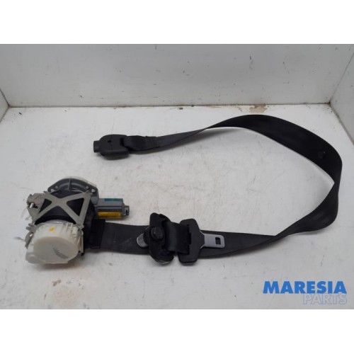 Alfa Romeo - Giulietta - Front seatbelt, right