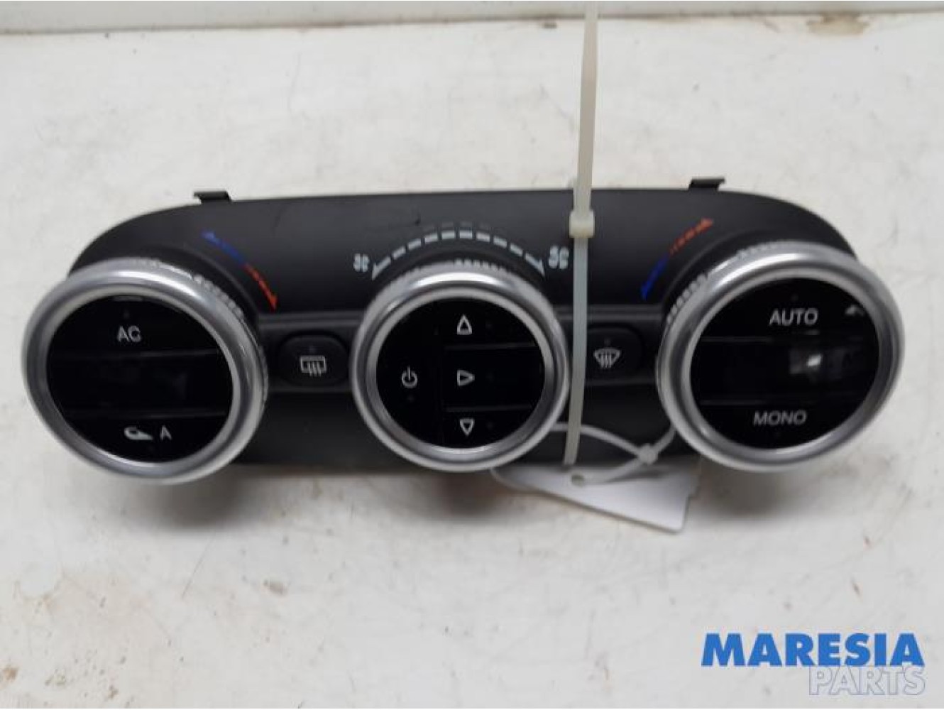 Alfa Romeo - Giulietta - Heater control panel