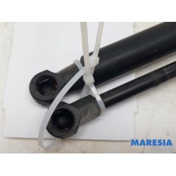 Alfa Romeo - Giulietta - Set of tailgate gas struts