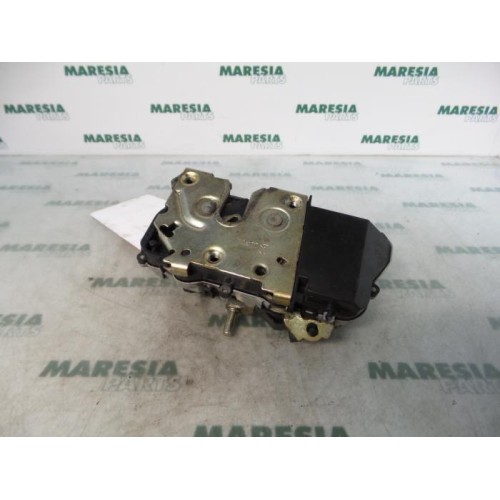 Citroen - Picasso - Front door lock mechanism 4-door, right