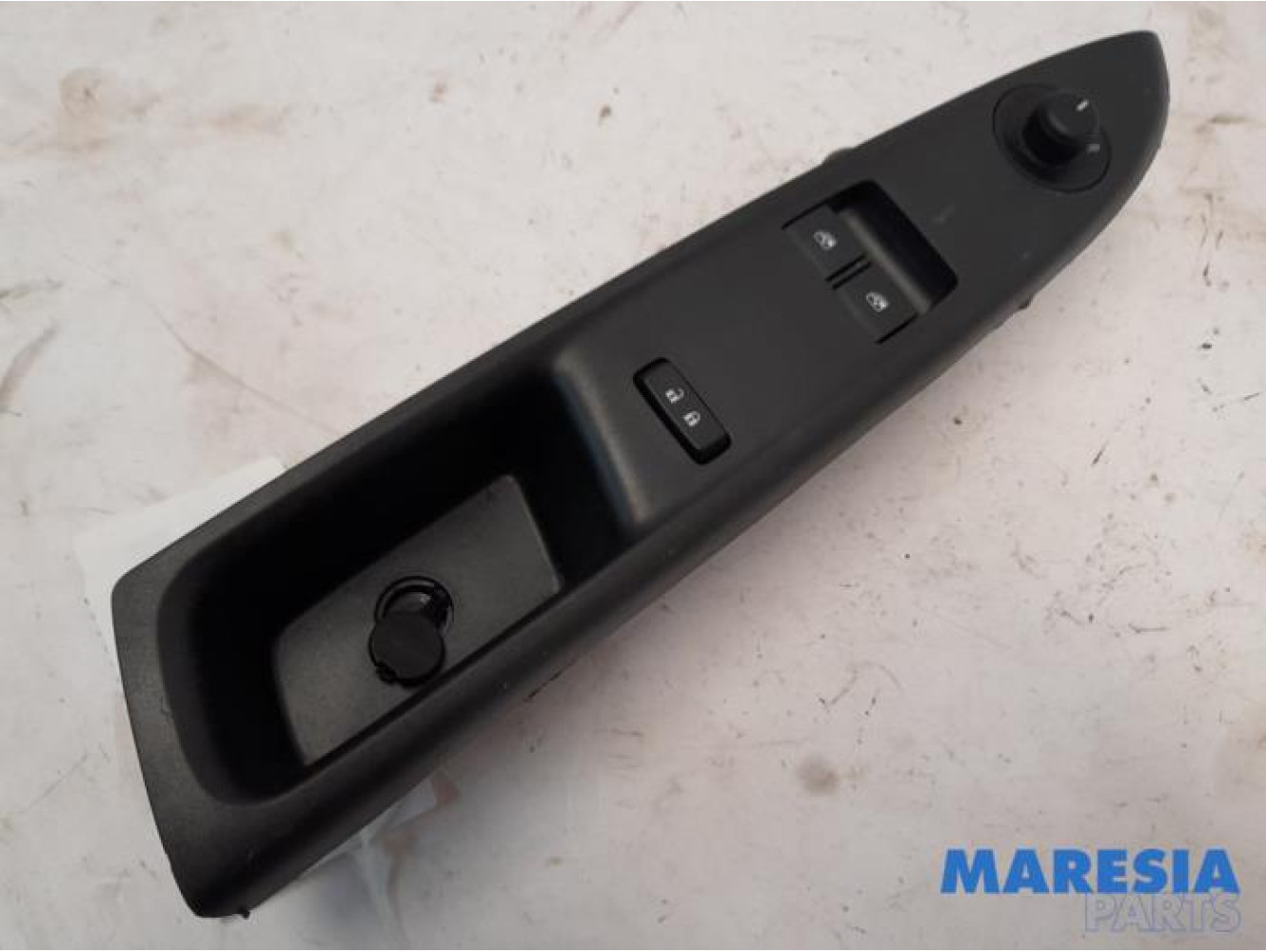 Opel - Karl - Multi-functional window switch