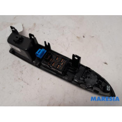 Opel - Karl - Multi-functional window switch