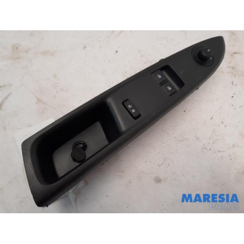 Opel - Karl - Multi-functional window switch