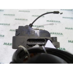 Renault - Laguna - Front door lock mechanism 4-door, right