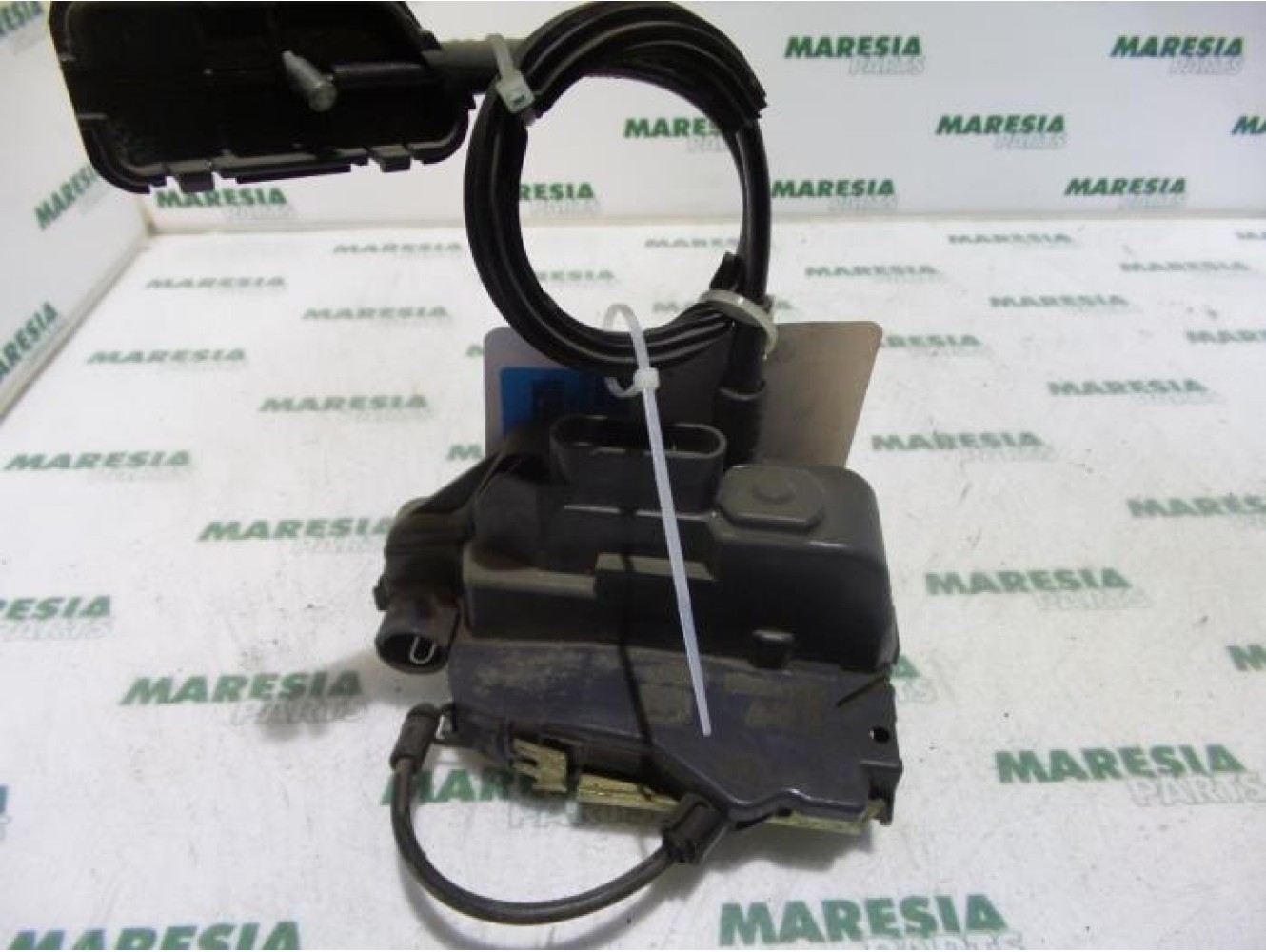 Renault - Laguna - Front door lock mechanism 4-door, right