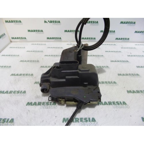 Renault - Laguna - Front door lock mechanism 4-door, right