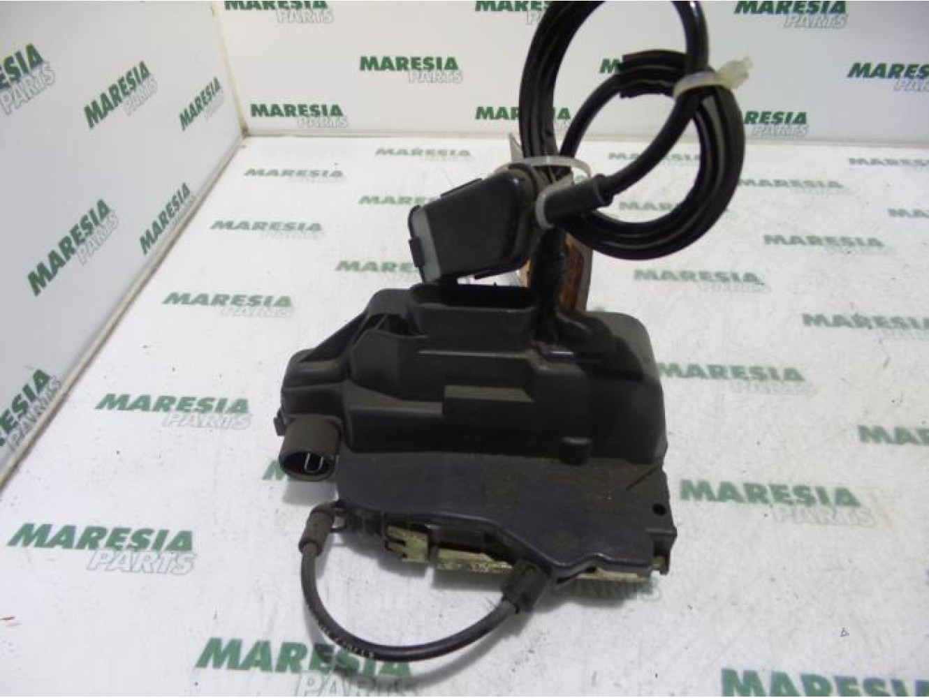 Renault - Laguna - Front door lock mechanism 4-door, right