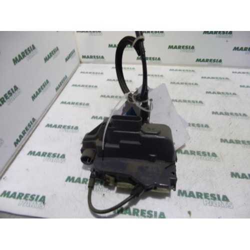 Renault - Laguna - Front door lock mechanism 4-door, right