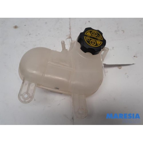 Opel - Karl - Expansion vessel