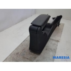 Peugeot - 208 - Middle console