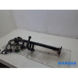 Peugeot - 208 - Towbar