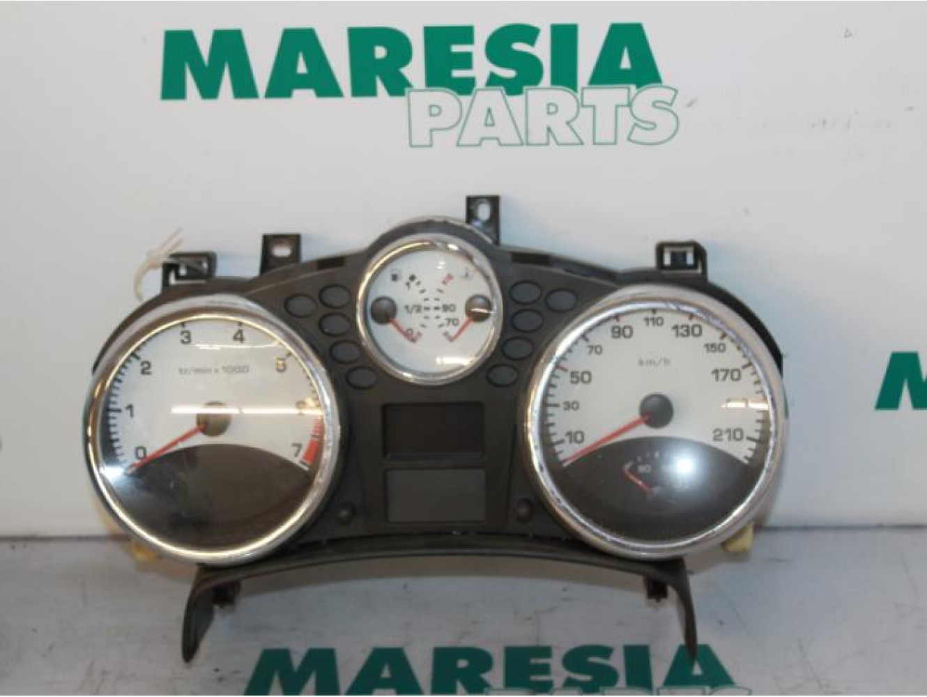 Peugeot - 207 - Instrumentenbrett