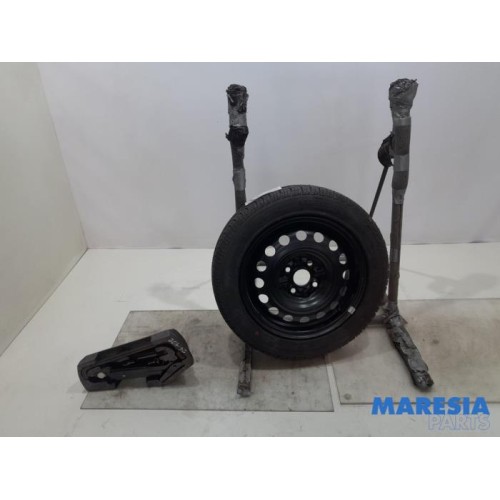 Citroen - C1 - Krikset + reservewiel