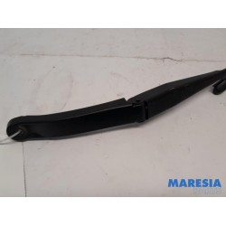 Alfa Romeo - Giulietta - Front wiper arm