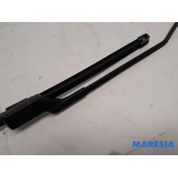 Alfa Romeo - Giulietta - Front wiper arm