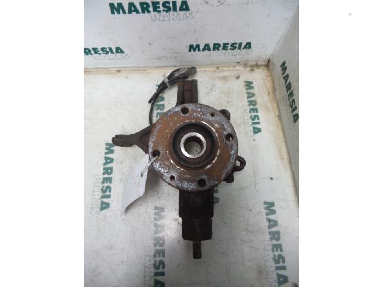 Peugeot - 307 - Fusee links-voor
