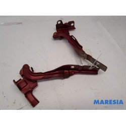 Alfa Romeo - Giulietta - Bonnet Hinge