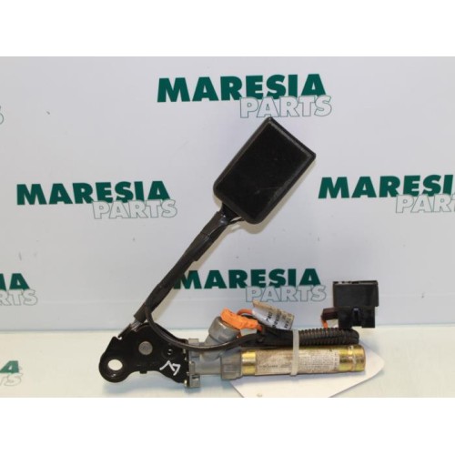 Citroen - Xsara - Gurtsrammer links