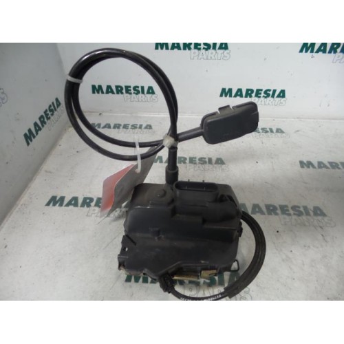 Renault - Megane Scenic - Rear door lock mechanism 4-door, left