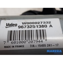 Peugeot - 208 - Scheibenwischermotor hinten