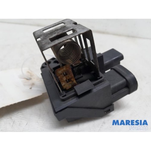 Peugeot - 208 - Cooling fan resistor