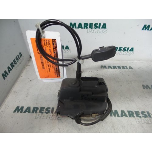 Renault - Megane Scenic - Rear door lock mechanism 4-door, left