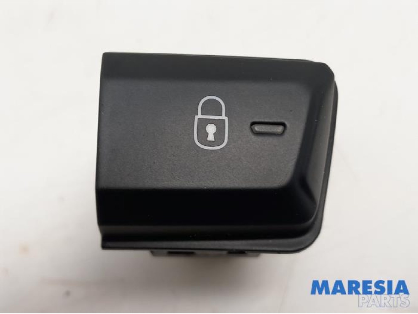 Peugeot - 208 - Central locking switch
