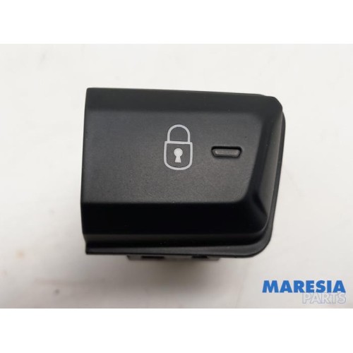 Peugeot - 208 - Central locking switch