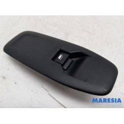 Peugeot - 208 - Electric window switch