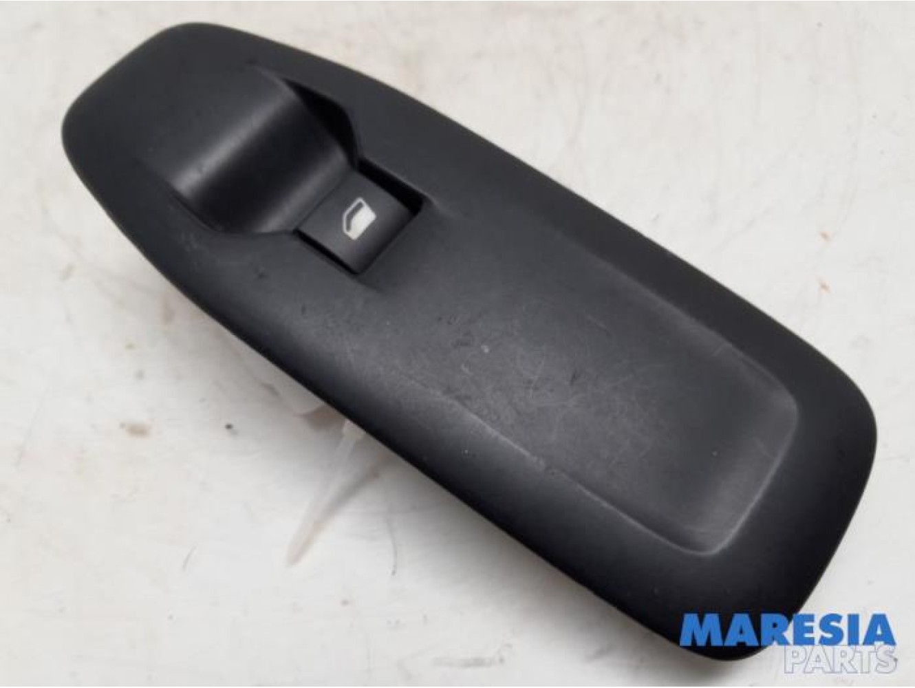 Peugeot - 208 - Electric window switch