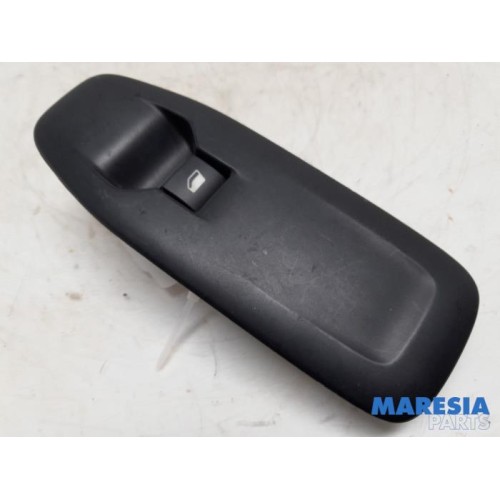 Peugeot - 208 - Electric window switch