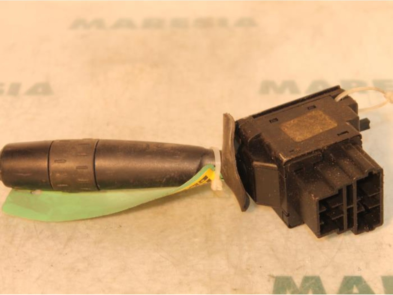 Peugeot - 605 - Indicator switch