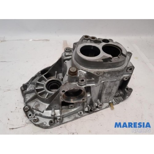Renault - Clio - Gearbox casing