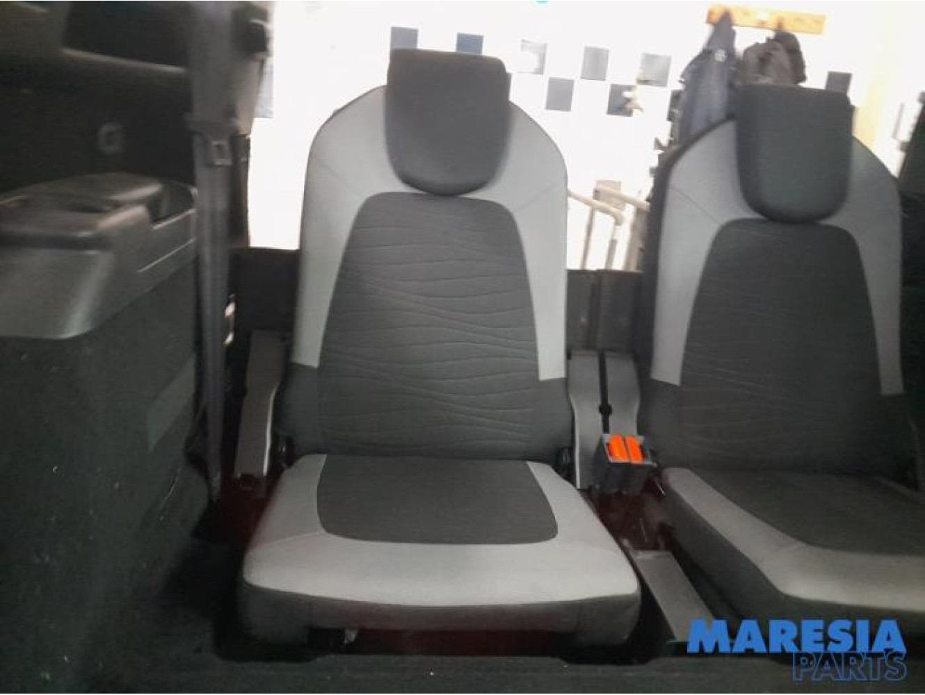 Citroen - C4 Grand Picasso - Rear seat
