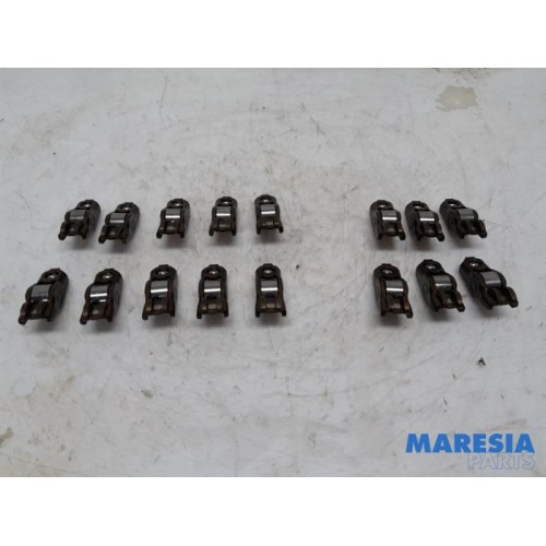 Renault - Laguna - Rocker arm