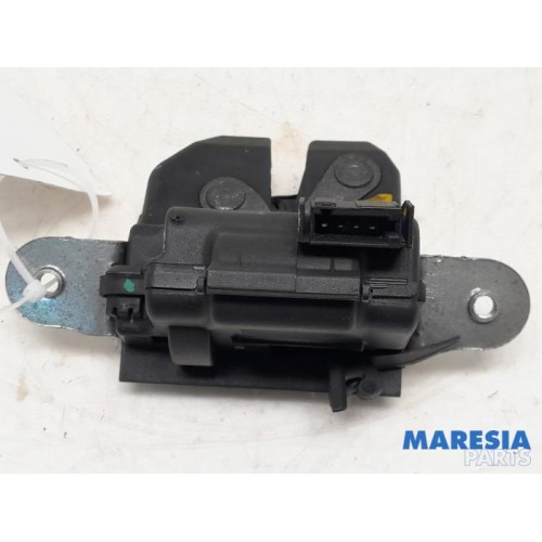 Fiat - Panda - Tailgate lock mechanism
