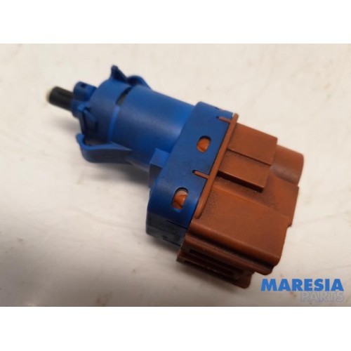 Fiat - Panda - Brake light switch