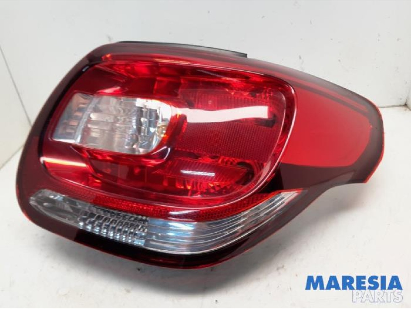 Citroen - DS3 - Taillight, right