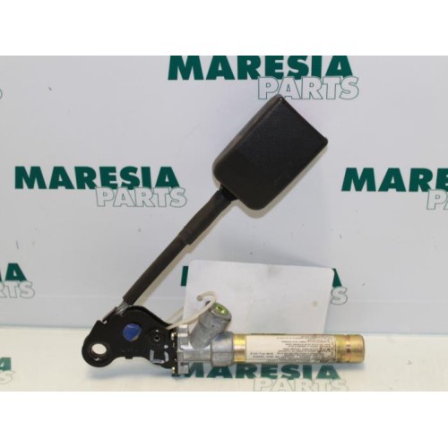 Citroen - Xantia - Gurtsrammer links